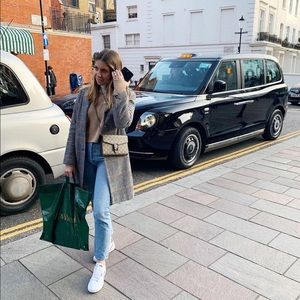 Meet your Posher, Lindsey